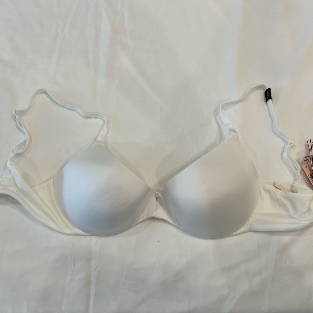 Victoria's Secret Dream Angels Wicked Scoop Bra NWT
